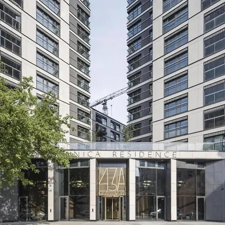 Urban Chic - Mennica - Luxury One Bedroom *