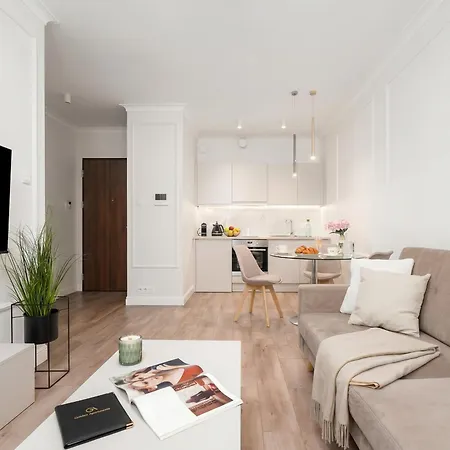 Urban Chic - Mennica - Luxury One Bedroom شقة