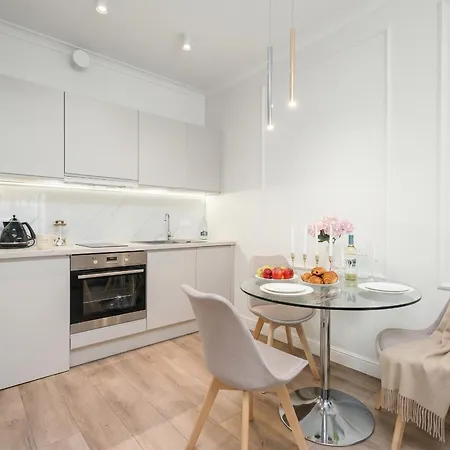Urban Chic - Mennica - Luxury One Bedroom