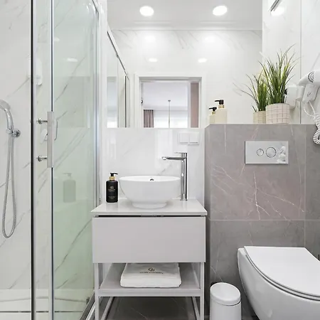 Urban Chic - Mennica - Luxury One Bedroom شقة وارسو